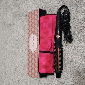 AmoVee Curling Iron Brush.  1inch barrel.